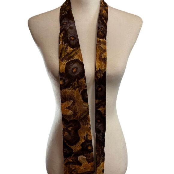 Set of 3 Vintage Ties | Blair, Damon, Oscar de la Renta | Silk | Floral & Ornate - Picture 6 of 11